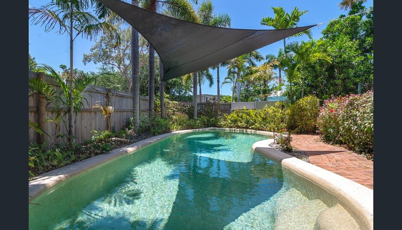 Modern 2 Bedroom Townhouse - Four Mile Beach Escapes Port Douglas Exterior photo